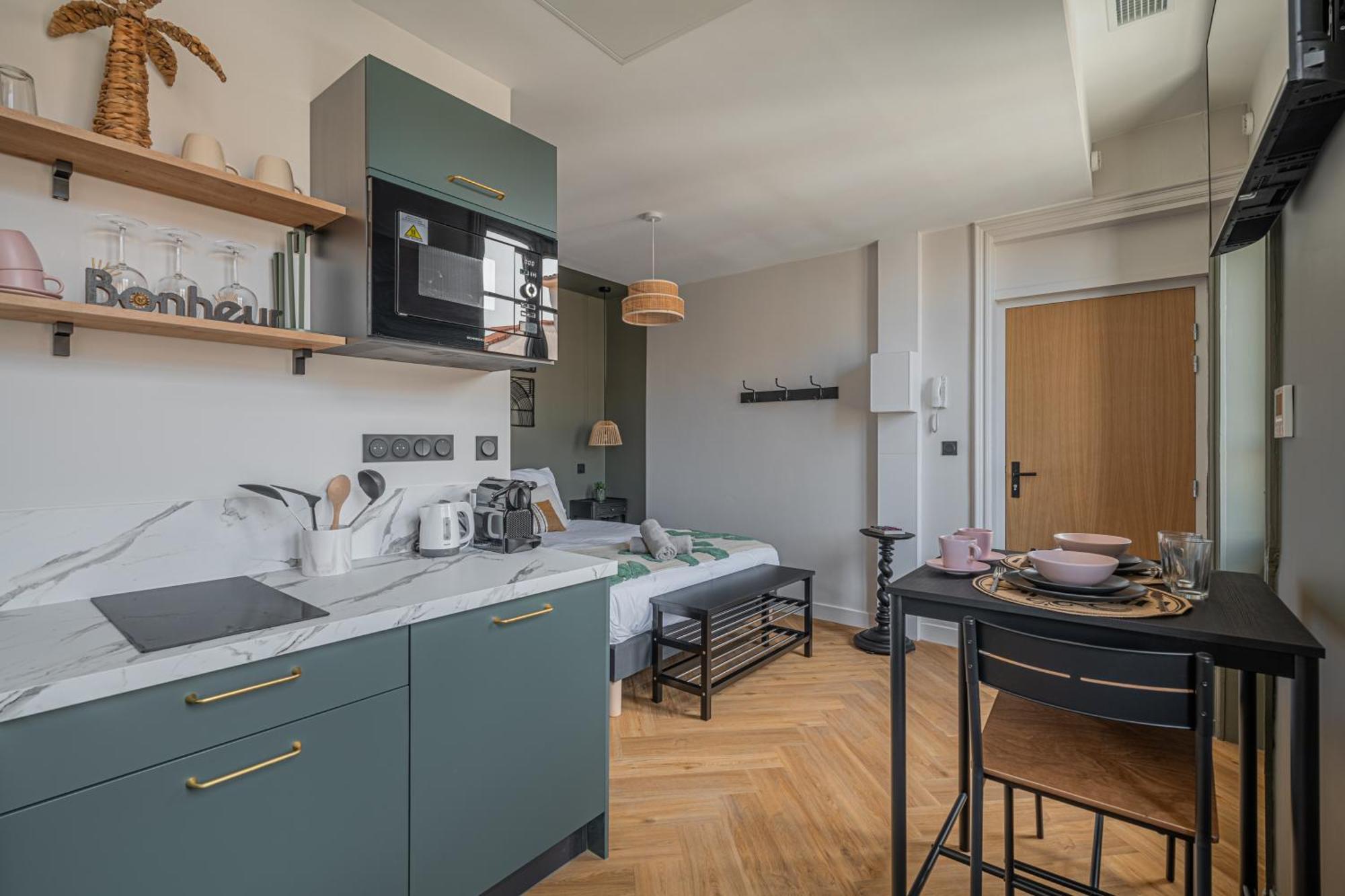 Le Felix Appart'Hotel Romans-sur-Isere Bagian luar foto